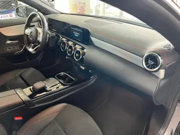 MERCEDES-BENZ CLA 250 e Coupe AMG LINE Business KeyGO PARK