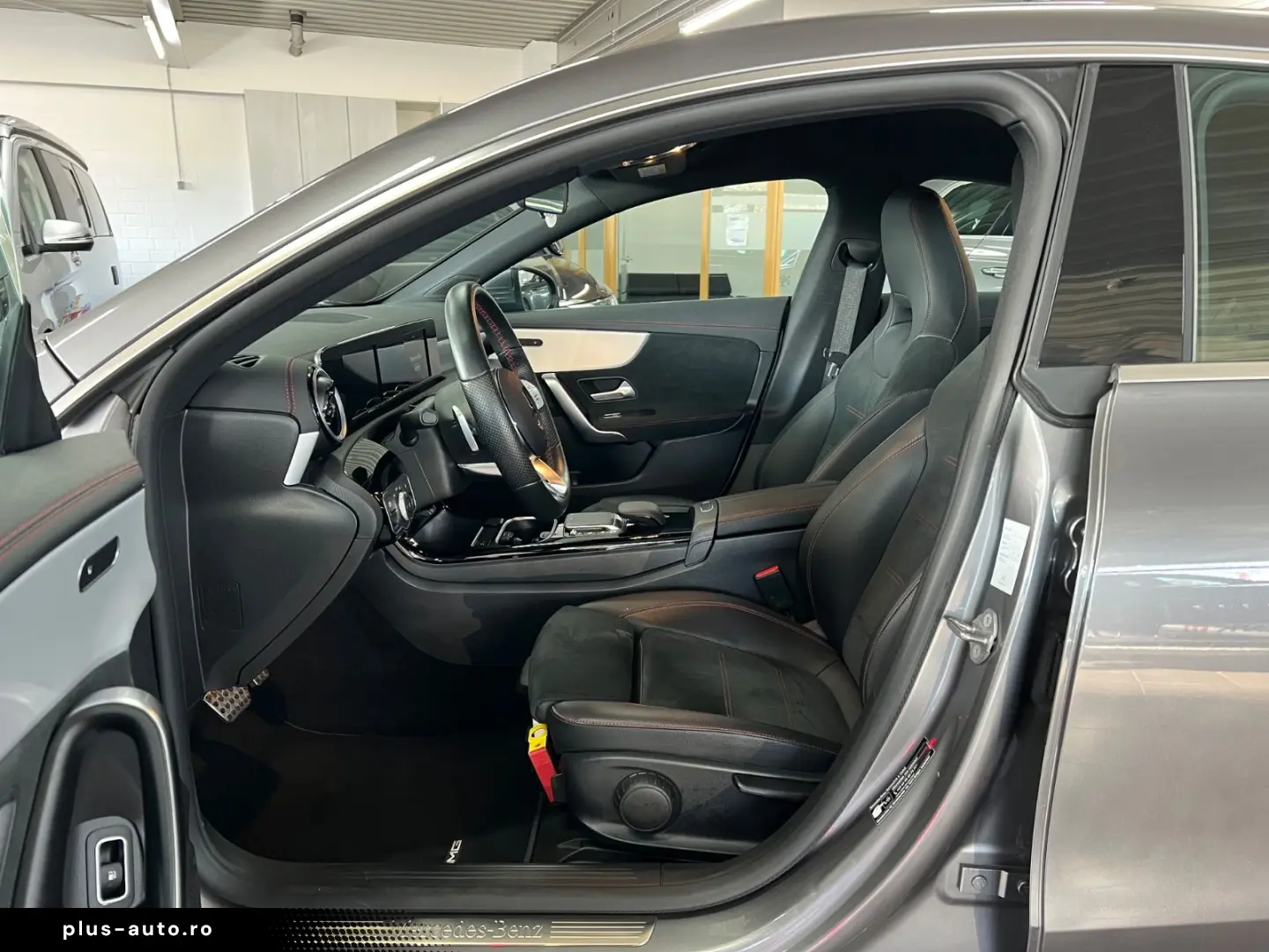 MERCEDES-BENZ CLA 250 e Coupe AMG LINE Business KeyGO PARK