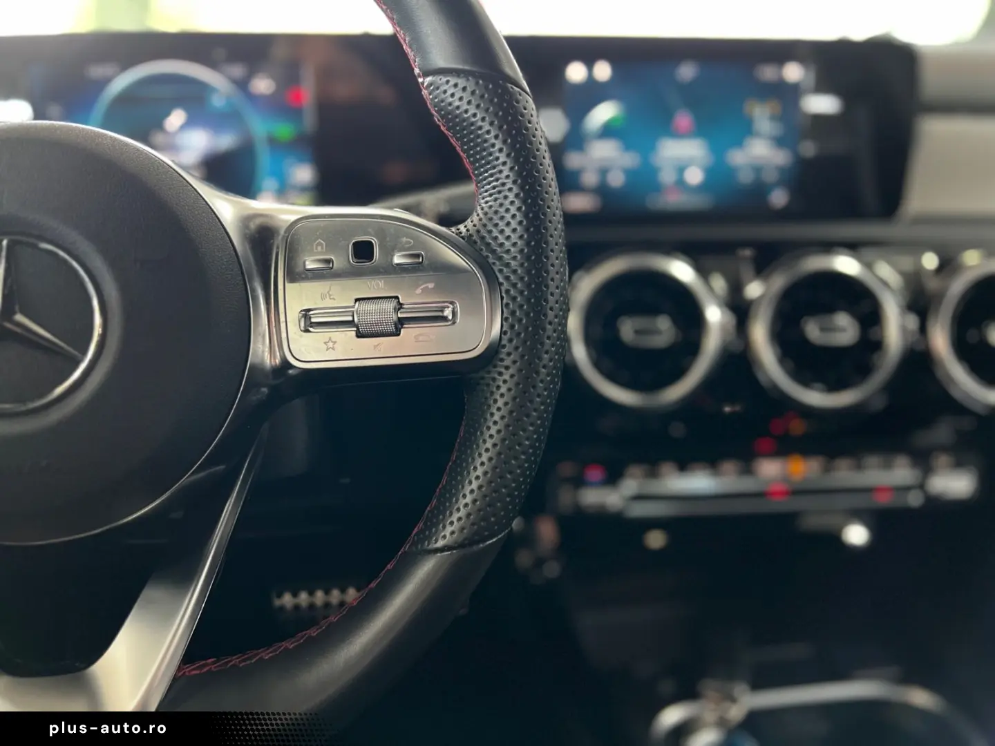 MERCEDES-BENZ CLA 250 e Coupe AMG LINE Business KeyGO PARK