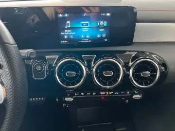 MERCEDES-BENZ CLA 250 e Coupe AMG LINE Business KeyGO PARK