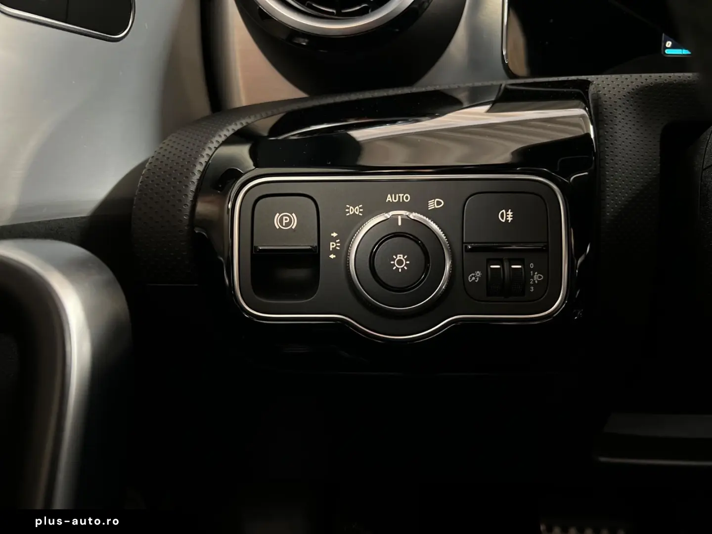 MERCEDES-BENZ CLA 250 e Coupe AMG LINE Business KeyGO PARK