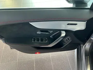 MERCEDES-BENZ CLA 250 e Coupe AMG LINE Business KeyGO PARK