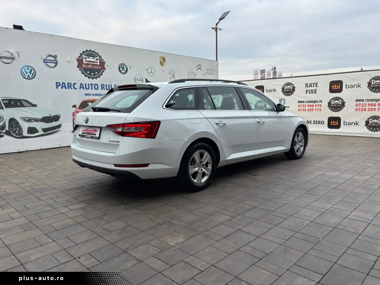 Skoda Superb 2017 11