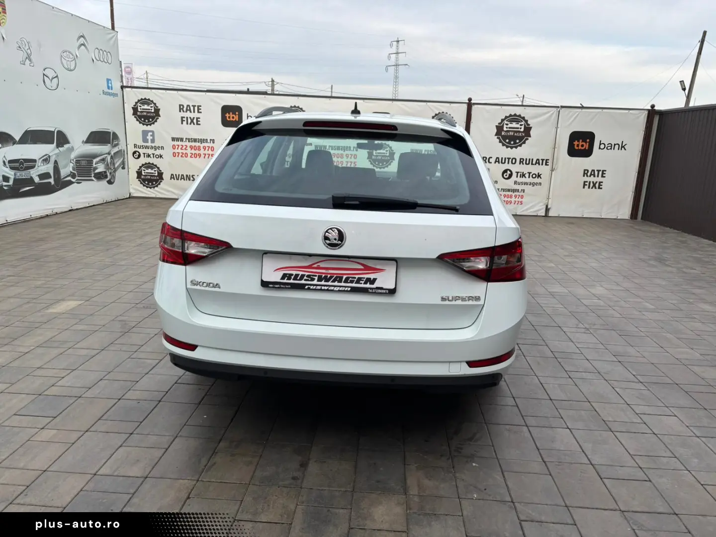 Skoda Superb 2017 11