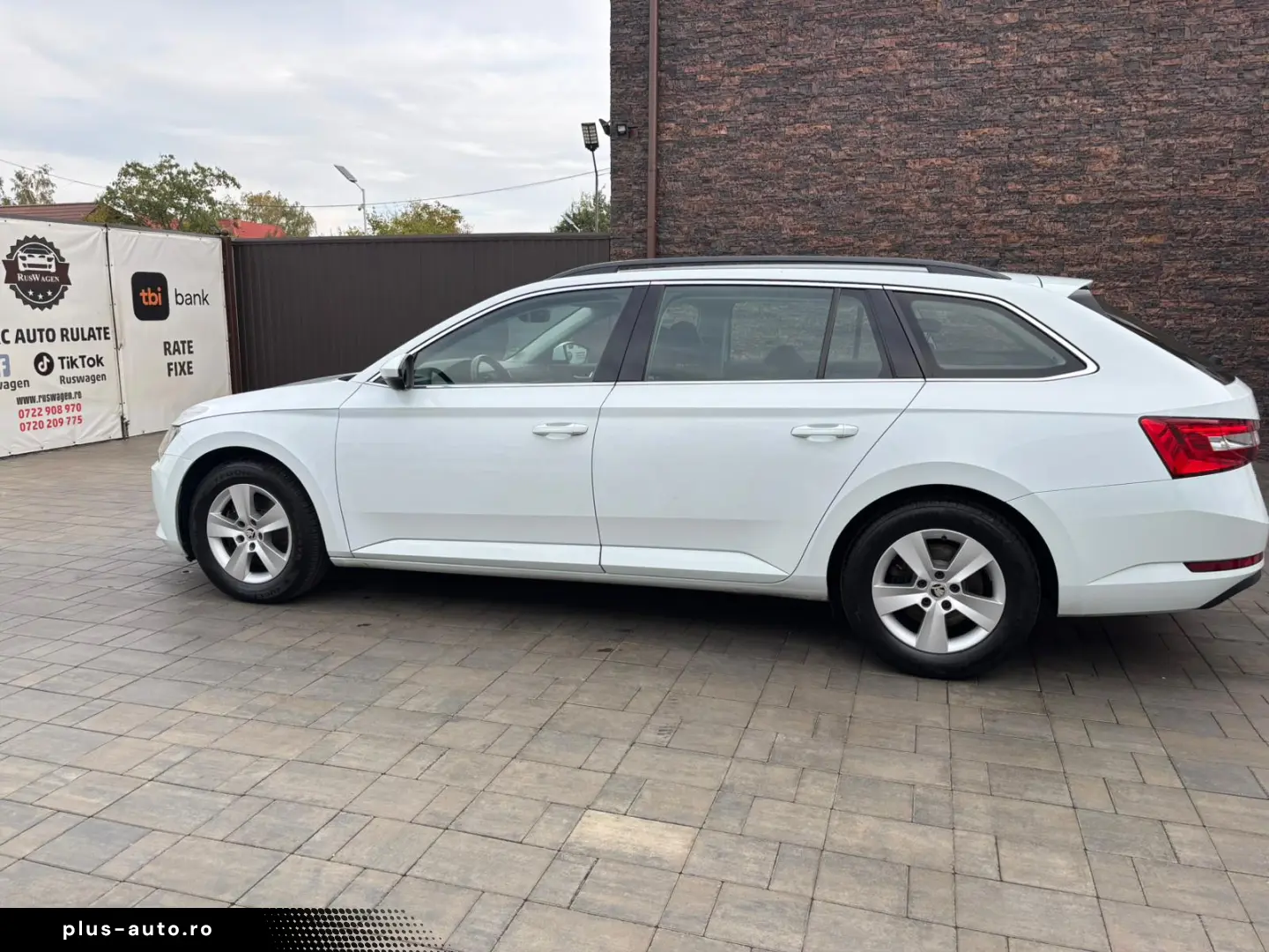 Skoda Superb 2017 11