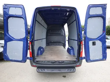 Mercedes-Benz Sprinter L2H2 2.2D 143CP