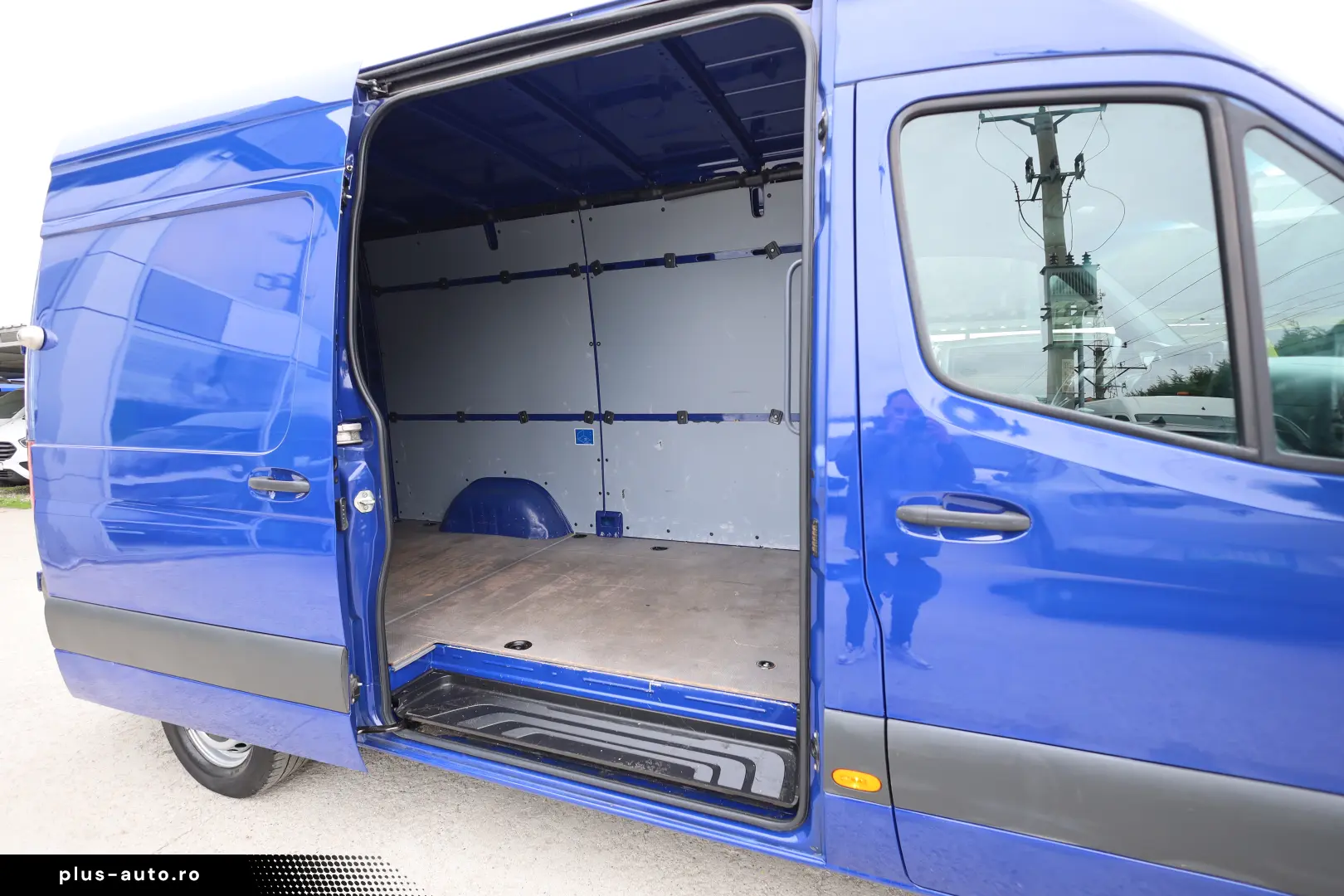 Mercedes-Benz Sprinter L2H2 2.2D 143CP