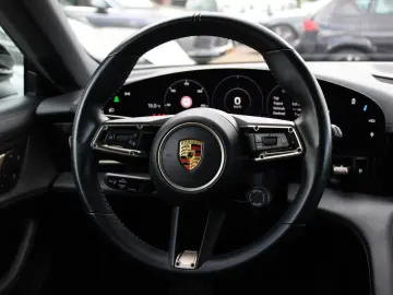 PORSCHE Taycan Cross Turismo 4 93 kWh   SoH 92 2%   Pano