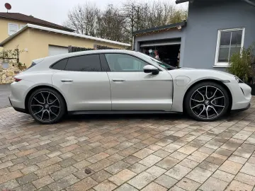 PORSCHE Sport Turismo Pano HUD Bose Luft Perf HAL 21