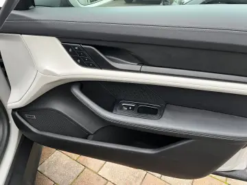 PORSCHE Sport Turismo Pano HUD Bose Luft Perf HAL 21