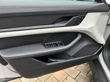 PORSCHE Sport Turismo Pano HUD Bose Luft Perf HAL 21