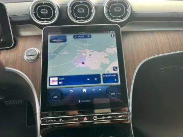 MERCEDES-BENZ CLE 200 Cabriolet AMG Leder Kamera Verdeck rot