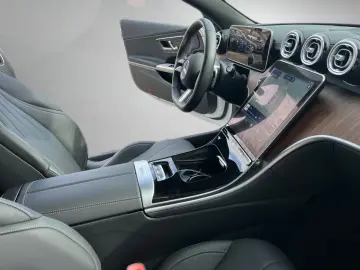 MERCEDES-BENZ CLE 200 Cabriolet AMG Leder Kamera Verdeck rot