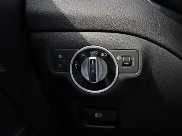 Mercedes-Benz GLA 180d