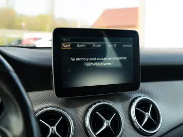 Mercedes-Benz GLA 180d