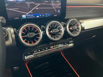 MERCEDES-BENZ GLB 35 AMG Premium RIDE HuD Pano Multib