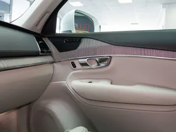 Volvo XC 90  T8 Recharge  LED  7 Locuri  AWD