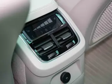 Volvo XC 90  T8 Recharge  LED  7 Locuri  AWD