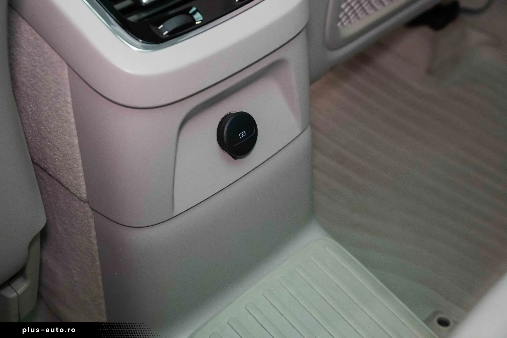 Volvo XC 90  T8 Recharge  LED  7 Locuri  AWD