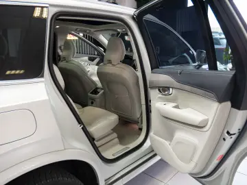 Volvo XC 90  T8 Recharge  LED  7 Locuri  AWD