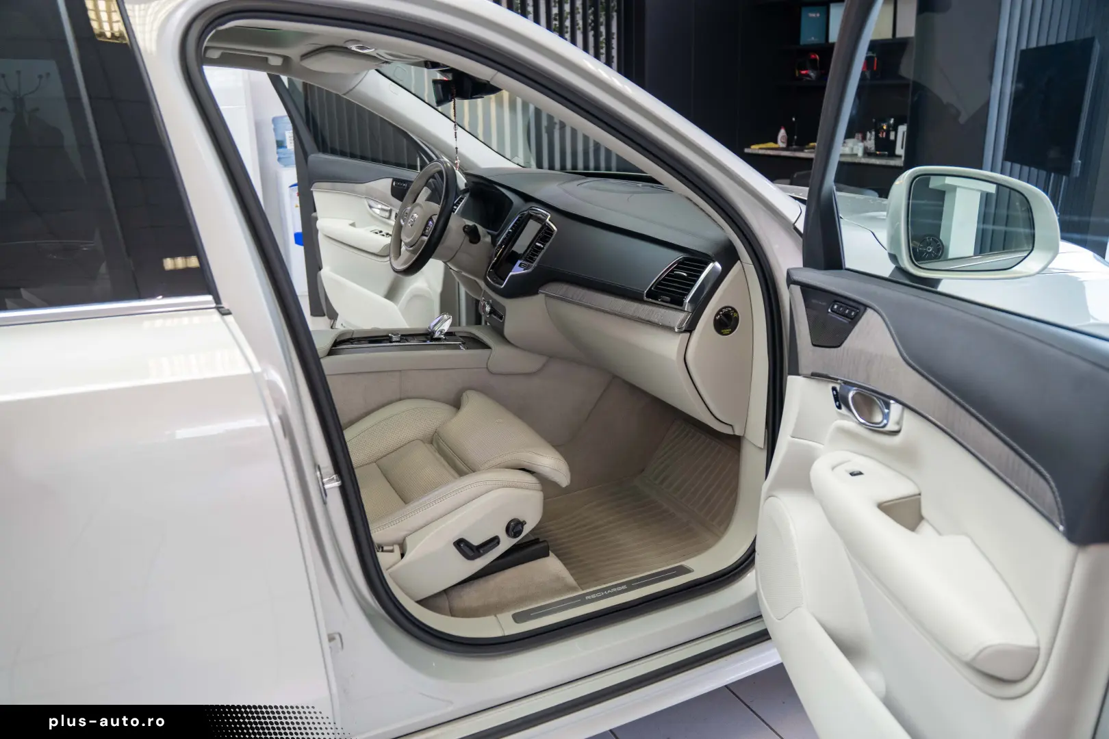 Volvo XC 90  T8 Recharge  LED  7 Locuri  AWD