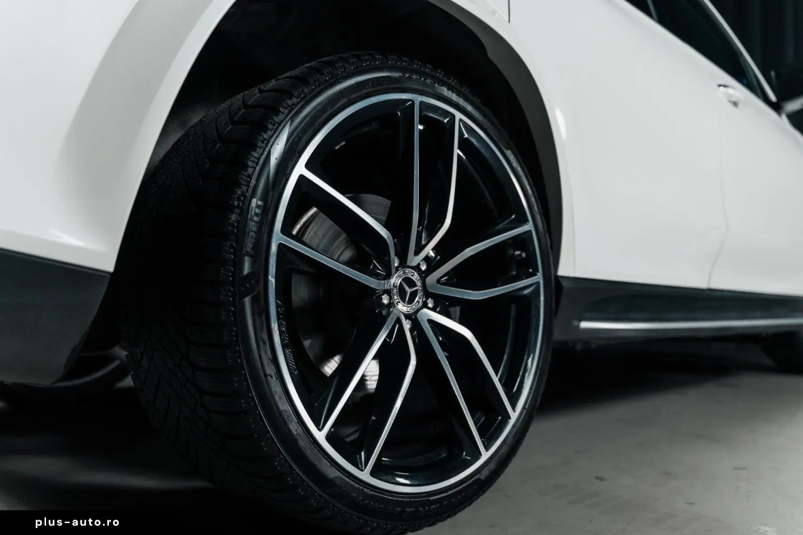 MERCEDES-BENZ GLS 450d 4Matic ACC HUD Pneumo Pano 7 Sitze