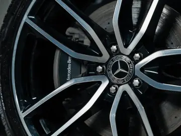 MERCEDES-BENZ GLS 450d 4Matic ACC HUD Pneumo Pano 7 Sitze