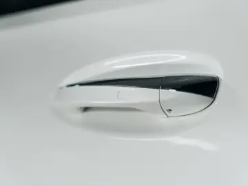 MERCEDES-BENZ GLS 450d 4Matic ACC HUD Pneumo Pano 7 Sitze