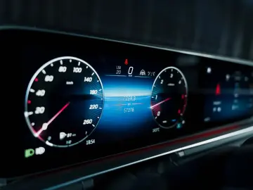 MERCEDES-BENZ GLS 450d 4Matic ACC HUD Pneumo Pano 7 Sitze