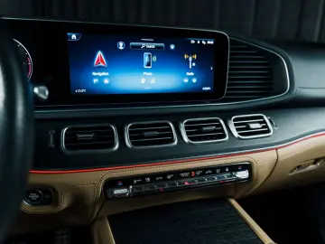 MERCEDES-BENZ GLS 450d 4Matic ACC HUD Pneumo Pano 7 Sitze