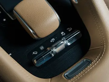 MERCEDES-BENZ GLS 450d 4Matic ACC HUD Pneumo Pano 7 Sitze