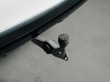 MERCEDES-BENZ GLS 450d 4Matic ACC HUD Pneumo Pano 7 Sitze