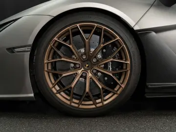 LAMBORGHINI Revuelto - Full Carbon & Livery - top spec