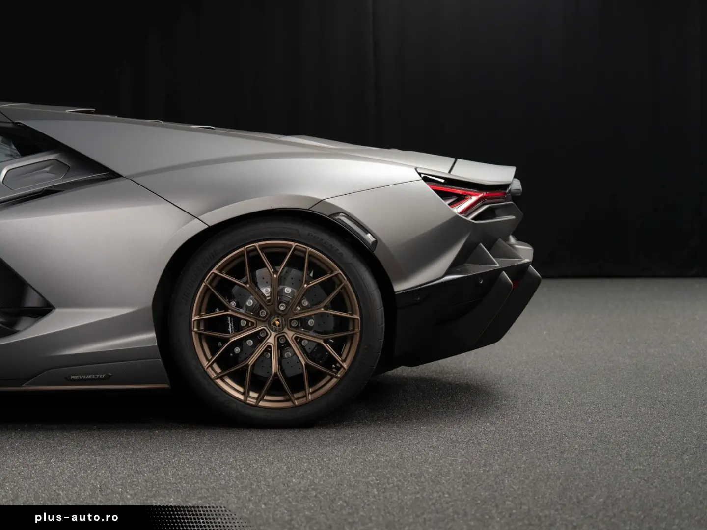 LAMBORGHINI Revuelto - Full Carbon & Livery - top spec