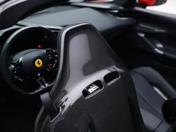 FERRARI SF90 Spider