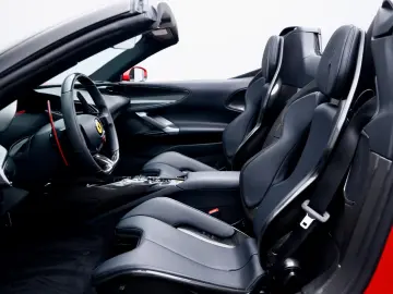 FERRARI SF90 Spider