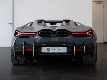 LAMBORGHINI Revuelto 6.5 V12 HPEV