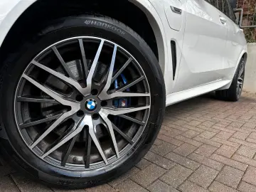 BMW X5 xDr45e M Sport PANO AHK AdapLED ACC H&K 360
