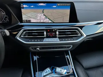 BMW X5 xDr45e M Sport PANO AHK AdapLED ACC H&K 360