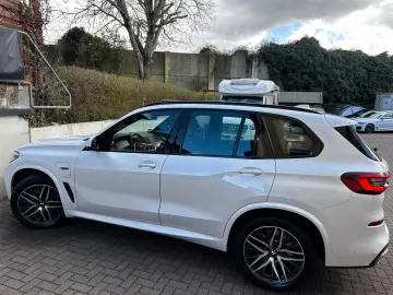 BMW X5 xDr45e M Sport PANO AHK AdapLED ACC H&K 360