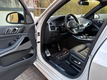 BMW X5 xDr45e M Sport PANO AHK AdapLED ACC H&K 360