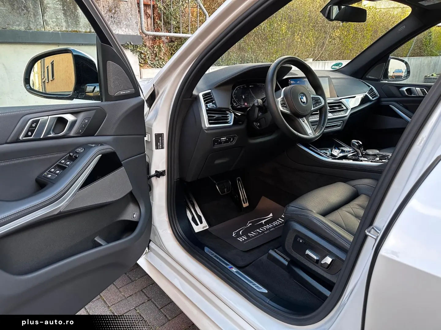 BMW X5 xDr45e M Sport PANO AHK AdapLED ACC H&K 360