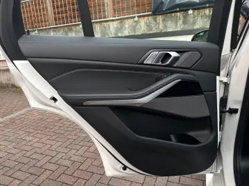 BMW X5 xDr45e M Sport PANO AHK AdapLED ACC H&K 360