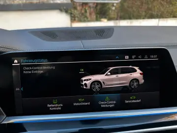 BMW X5 xDr45e M Sport PANO AHK AdapLED ACC H&K 360