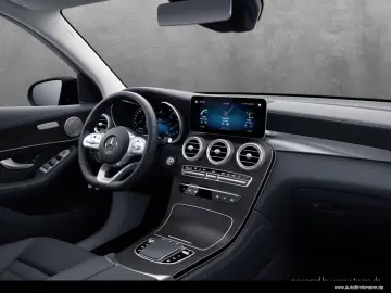 MERCEDES-BENZ GLC 300 e 4MATIC AMG Line KeylessGo