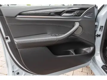 BMW X4 M  Navi HUD LED RFK Leder e-Sitze PDCv h DAB