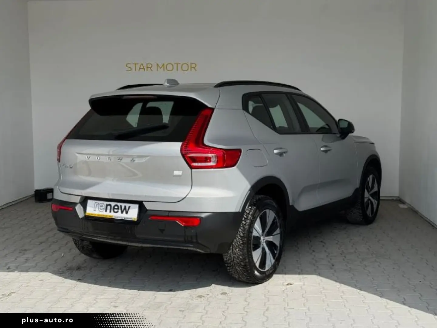 VOLVO XC40 1.5 T5 PHEV Plus Dark Recharge DCT