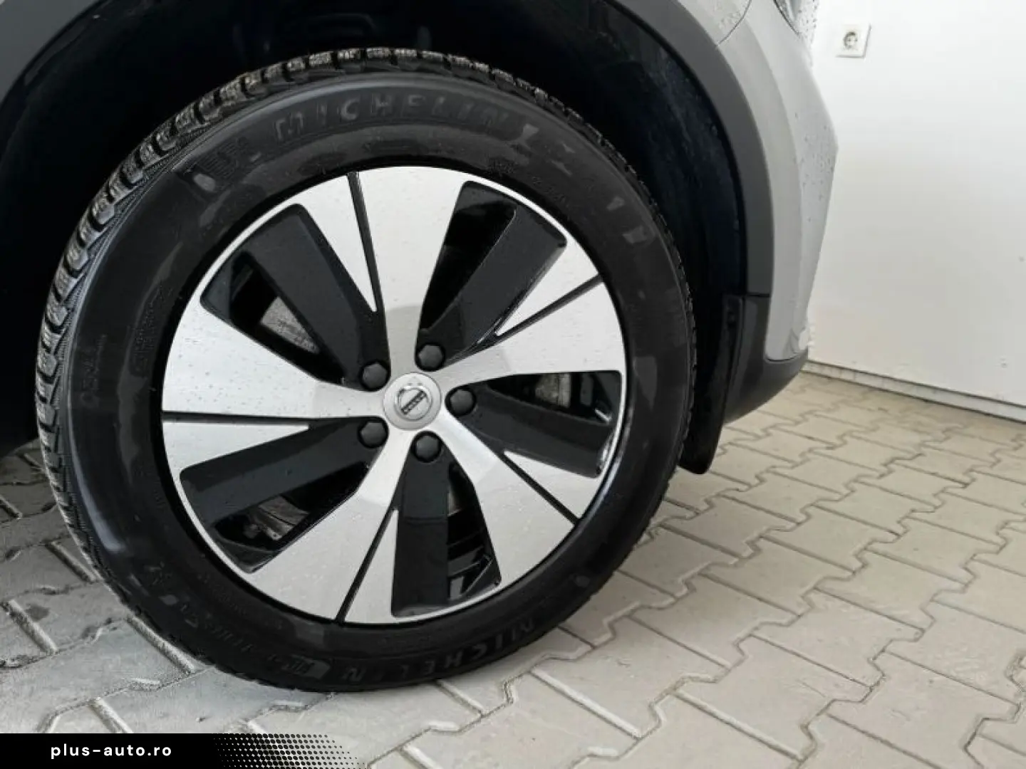 VOLVO XC40 1.5 T5 PHEV Plus Dark Recharge DCT