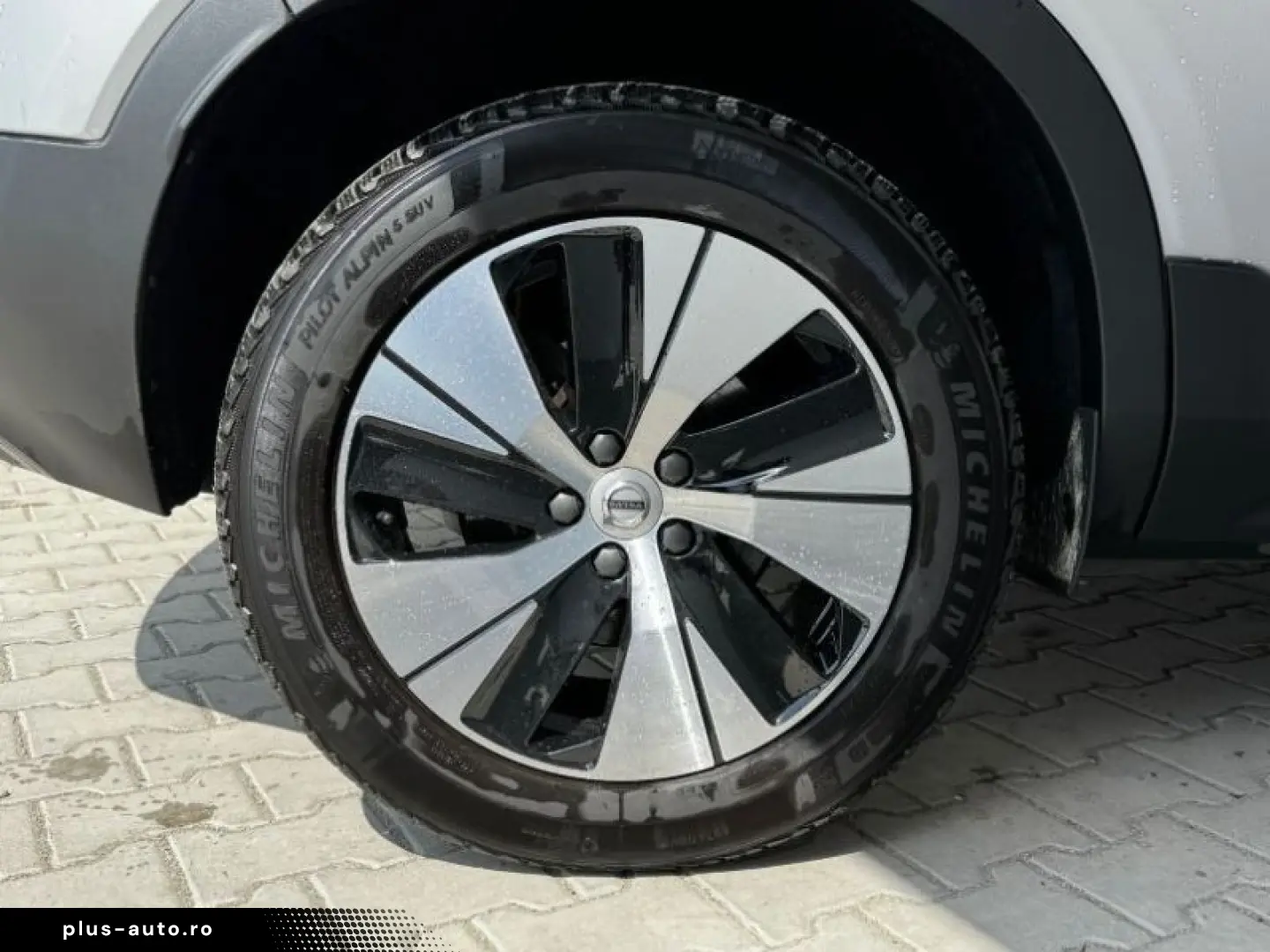 VOLVO XC40 1.5 T5 PHEV Plus Dark Recharge DCT