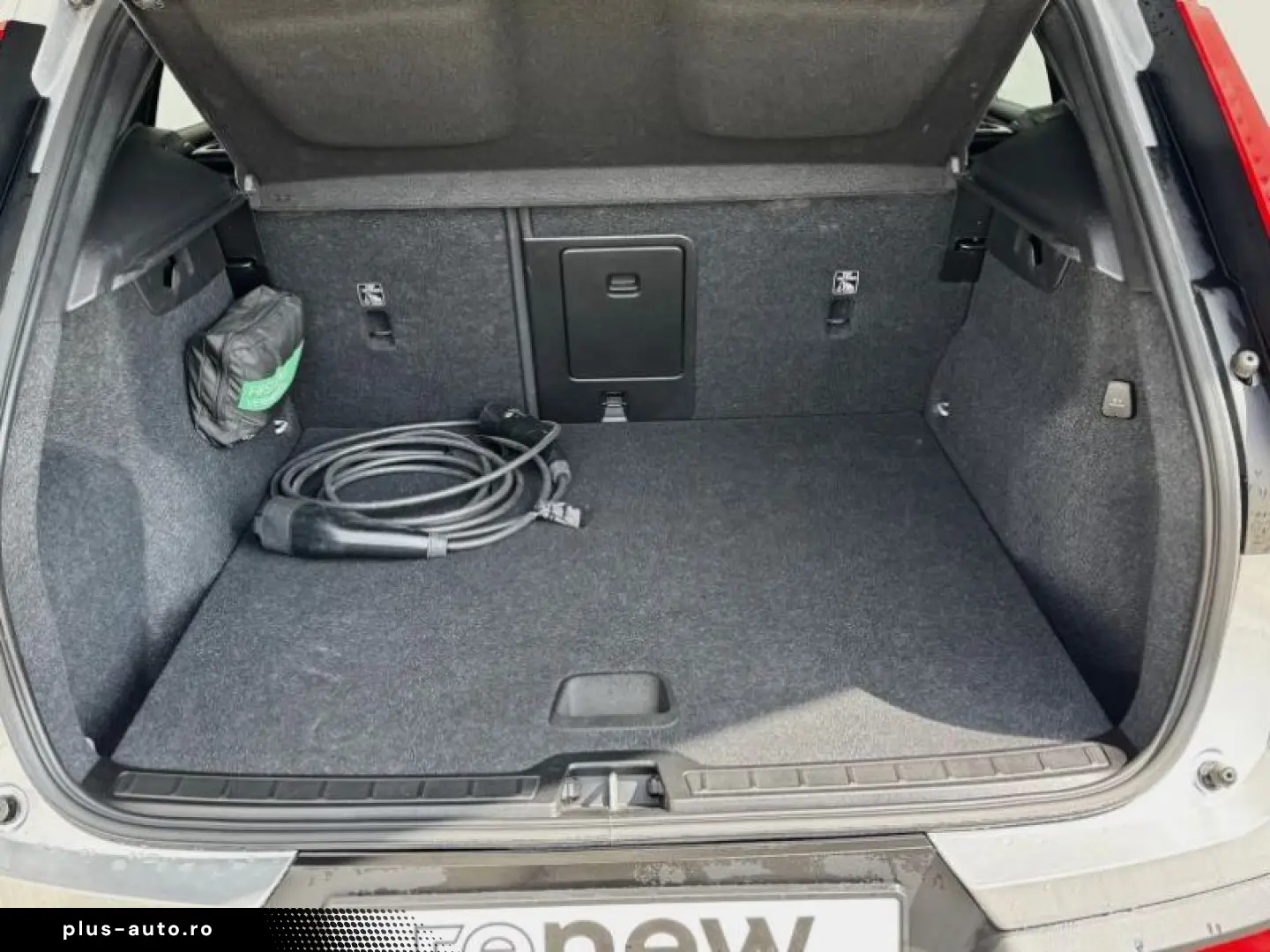 VOLVO XC40 1.5 T5 PHEV Plus Dark Recharge DCT